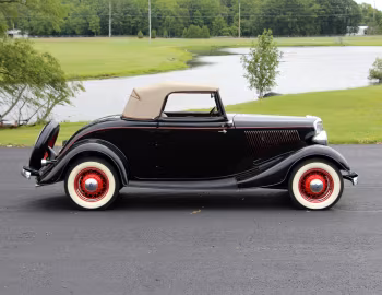 1934 Ford V8 Deluxe Cabriolet (40-760)