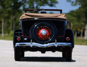 1934 Ford V8 Deluxe Cabriolet (40-760)