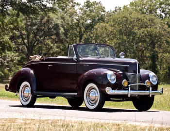 1940 Ford V8 Deluxe Convertible Coupe (01A-66)