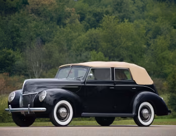 1939 Ford V8 Deluxe Convertible Sedan (91A-74)