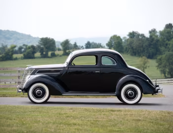 1937 Ford V8 Deluxe Coupe (78-770B)