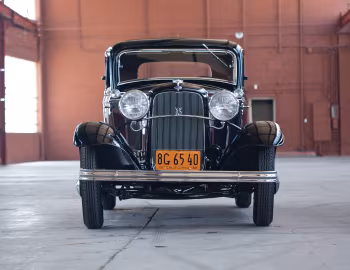 1932 Ford V8 Deluxe Coupe (18-520)