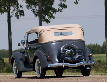 1935 Ford V8 Deluxe Phaeton (48-750)