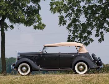 1935 Ford V8 Deluxe Phaeton (48-750)