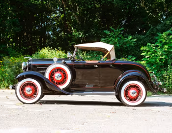 1932 Ford V8 Deluxe Roadster (18-40)