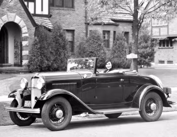 1932 Ford V8 Deluxe Roadster (18-40)