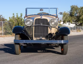 1932 Ford V8 Deluxe Roadster (18-40)