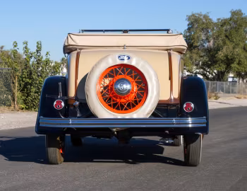 1932 Ford V8 Deluxe Roadster (18-40)