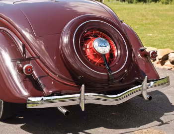 1935 Ford V8 Deluxe Roadster (#18-1553255)