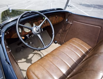 Intérieur 1934 Ford V8 Deluxe Roadster (40-710)