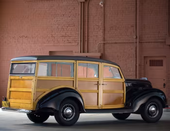 1938 Ford V8 Deluxe Station Wagon (81A-790)