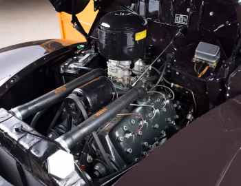 Bajo el capó 1940 Ford V8 Deluxe Station Wagon (01A-79B)