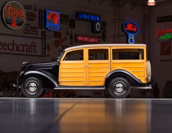 1937 Ford V8 Deluxe Station Wagon (78-790)