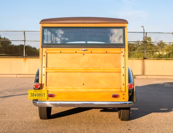 1938 Ford V8 Deluxe Station Wagon (81A-790)