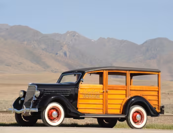 1935 Ford V8 Deluxe Station Wagon (48-790)