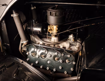 Bajo el capó 1935 Ford V8 Deluxe Station Wagon (48-790)