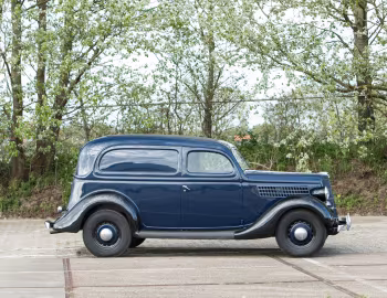 1935 Ford V8 Sedan Delivery (48-780)