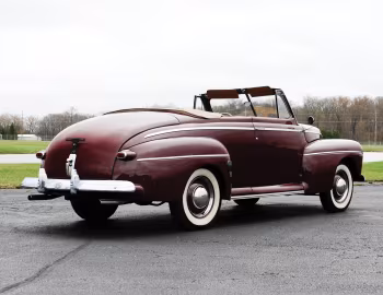 1942 Ford V8 Super Deluxe Convertible Club Coupe (21A-76)