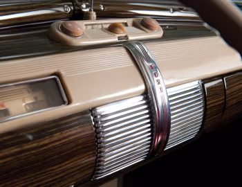 Intérieur 1941 Ford V8 Super Deluxe Convertible Coupe (11A-76)