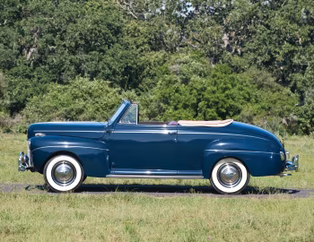 1941 Ford V8 Super Deluxe Convertible Coupe (11A-76)
