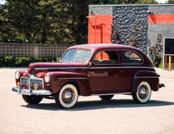1942 Ford V8 Super Deluxe Tudor Sedan (21A-70B)