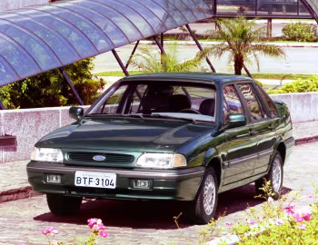 Ford Versailles 4-door Ghia '1996