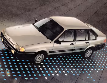Ford Versailles 4-portas '1991–96