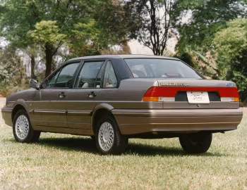 Ford Versailles Ghia 4-portas '1991–96