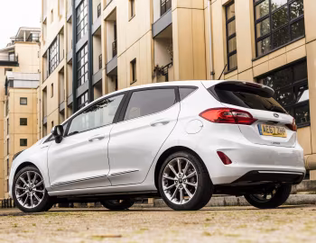 Ford Fiesta Vignale 5-door [UK-spec] '2017–21