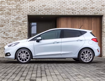 Ford Fiesta Vignale 5-door [UK-spec] '2017–21