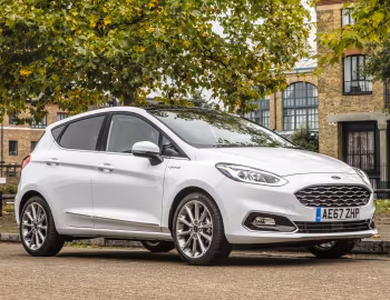 Ford Fiesta Vignale 5-door [UK-spec] '2017–21