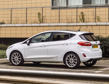 Ford Fiesta Vignale 5-door [UK-spec] '2017–21