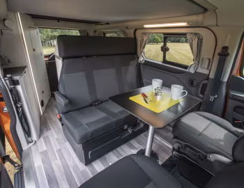 Interior Ford Transit Custom Westfalia Nugget Pop-Up-Roof [UK-spec] '2019–23