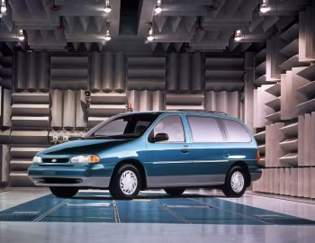 1995–97 Ford Windstar [North America] '01.1994–97