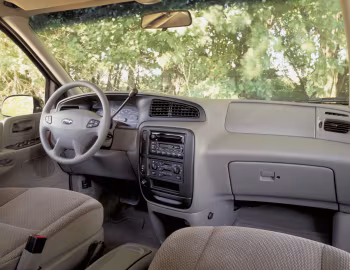 Interior 2001–03 Ford Windstar LX [North America] '2000–03