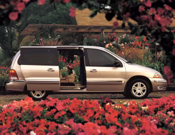 2001–03 Ford Windstar SE [North America] '2000–03