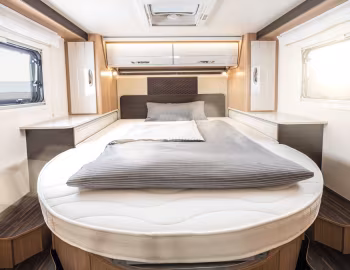 Intérieur 2022–pr. Forster I 745 QF '2021–pr.