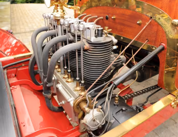 Under the hood 1906 Franklin Model E Runabout