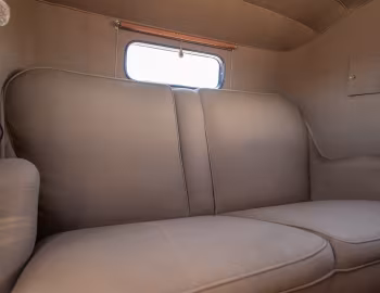Інтэр'ер 1931 Franklin Model 153 Deluxe Town Car by Derham