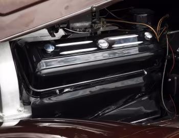 Bajo el capó 1933 Franklin Twelve Limousine (17-B)