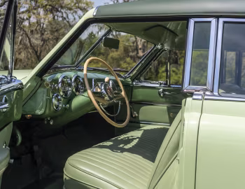 Интерьер 1950 Frazer Manhattan Sedan