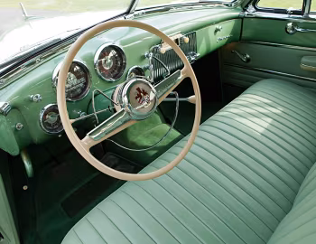 Panneau avant 1950 Frazer Manhattan Sedan