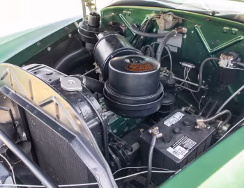 Под капотом 1951 Frazer Manhattan Hardtop Sedan (F5161) '08.1950–51