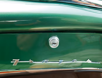 Интерьер 1951 Frazer Manhattan Hardtop Sedan (F5161) '08.1950–51
