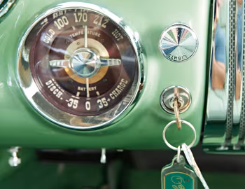 Комбинация приборов 1950 Frazer Manhattan Sedan
