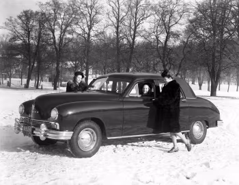 1947 Frazer Standard 4-door Sedan (47-5) '10.1946–47