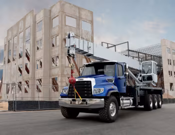 Freightliner 114SD Crane '2011–pr.
