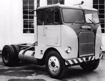 1957 White-Freightliner WF6542 Spacemaker