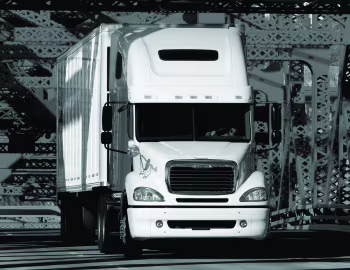 Freightliner Columbia Raised Roof '1999–pr.