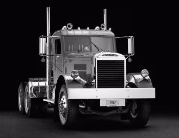 Freightliner Conventional '1942